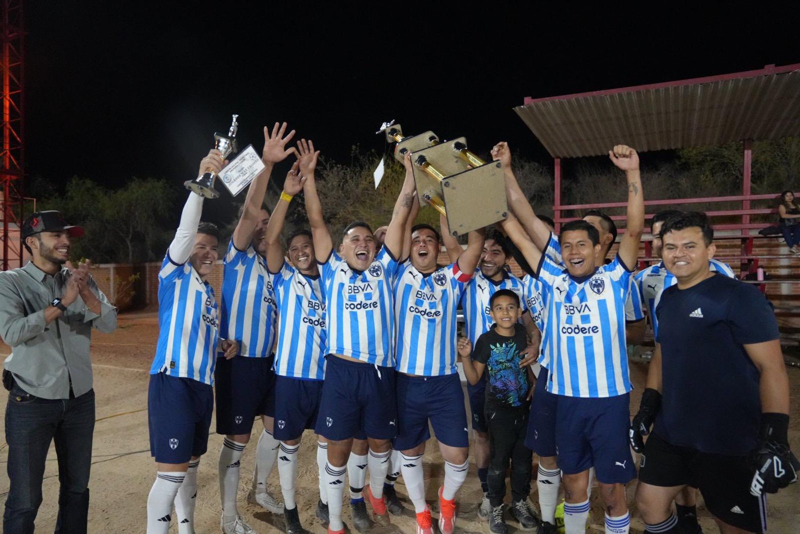 Zorros, campeones de la Liga Municipal de Futbol