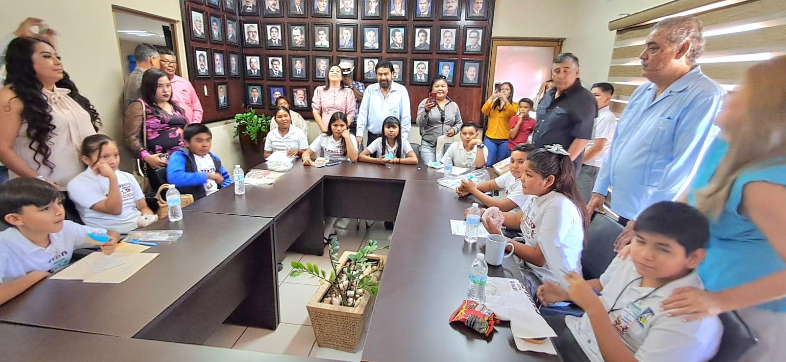 Encabeza Alcaldesa Irany Yatziri Padilla, Toma de Protesta del Cabildo Infantil, además, a Niñas y Niños Funcionarios en Etchojoa