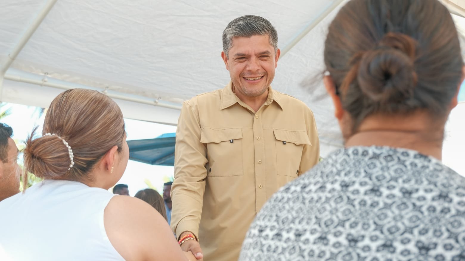 Alcalde pone en marcha trabajos de rehabilitación de la Plaza de Los Juris