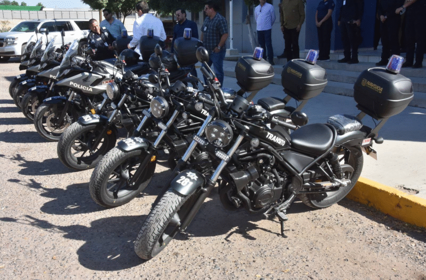 Entrega Elías Retes 7 Moto Patrullas a Seguridad Pública