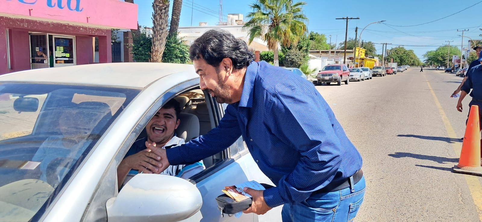 Refuerzan prevención en Semana Santa con volanteo de números de emergencia en Etchojoa