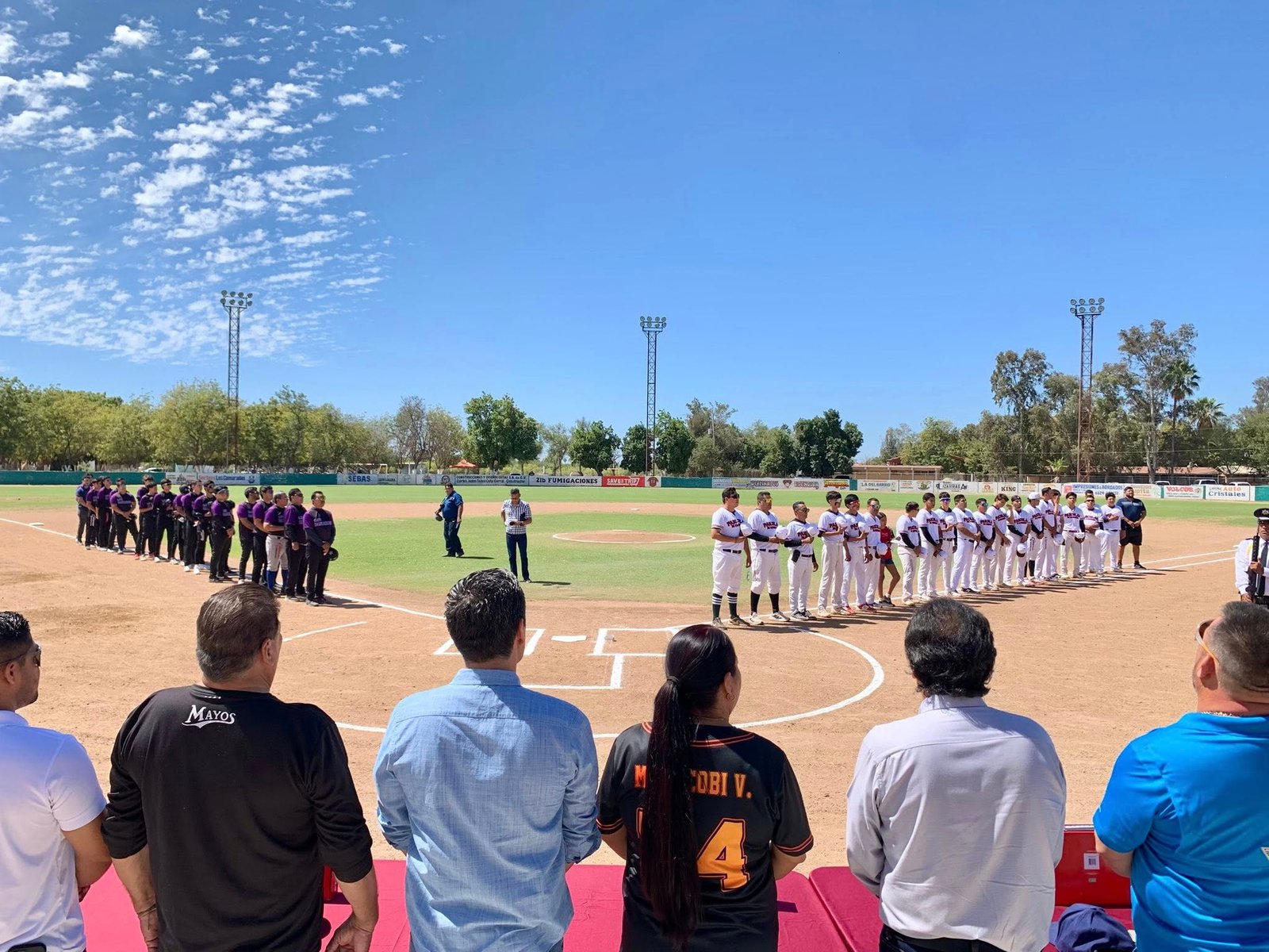 Arranca la Liga Mayor de Béisbol con edición Víctor “John” Villa
